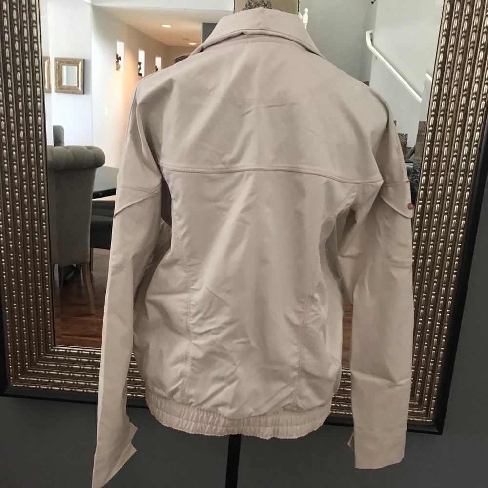 Nike running jacket - Picture 3 of 5